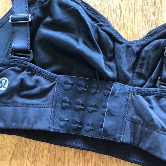 Lululemon ta ta tamer Sports 34C - Picture 4 of 5